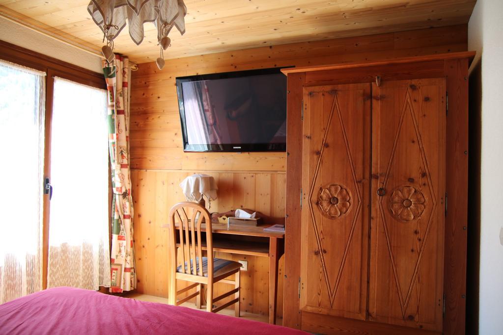 Hotel De La Poste วัลลัวร์ ภายนอก รูปภาพ